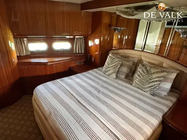 Elegance 76