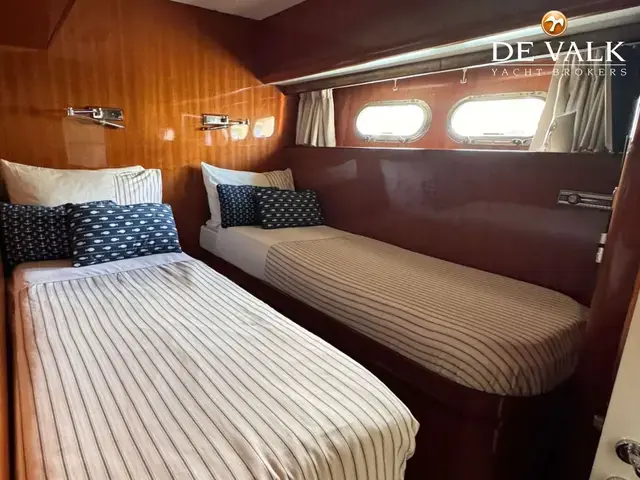 Elegance 76