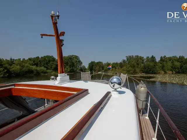 Feadship Van Lent