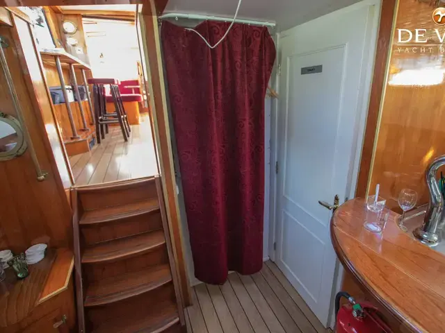 Houseboat MS COMPAGNON