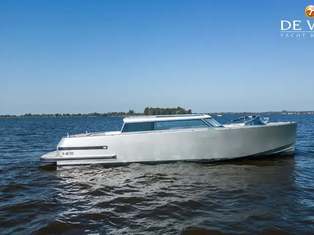 Custom Reliant X40 T Limousine Tender Taxiboat