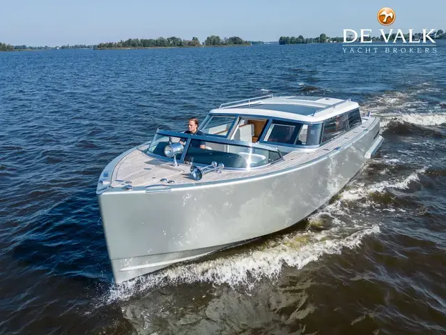 Custom Reliant X40 T Limousine Tender Taxiboat