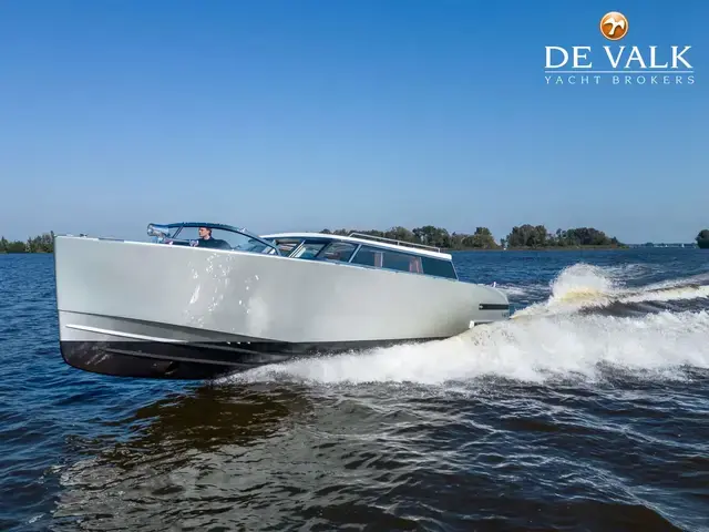 Custom Reliant X40 T Limousine Tender Taxiboat