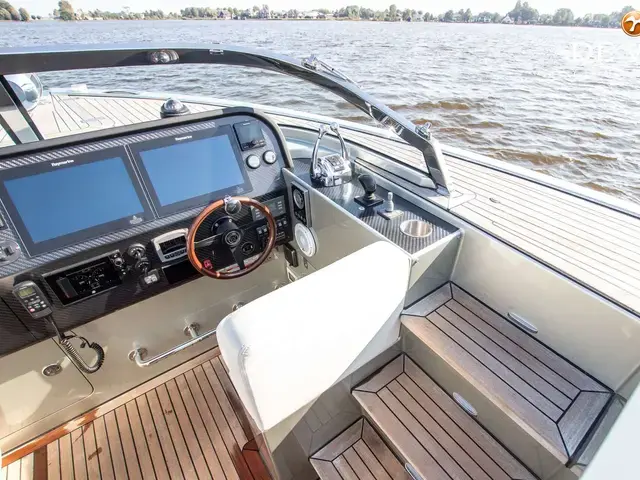 Custom Reliant X40 T Limousine Tender Taxiboat