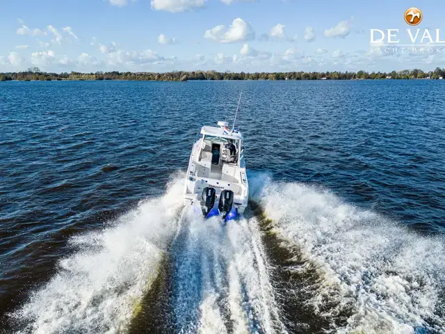 Boston Whaler 285 Conquest Pilothouse