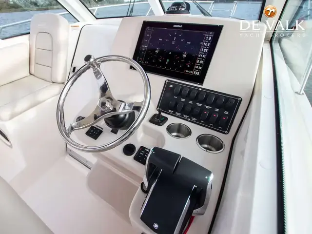 Boston Whaler 285 Conquest Pilothouse