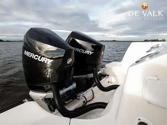 Boston Whaler 285 Conquest Pilothouse