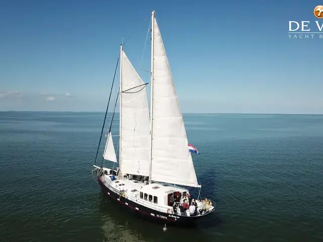 Logger Schooner 22