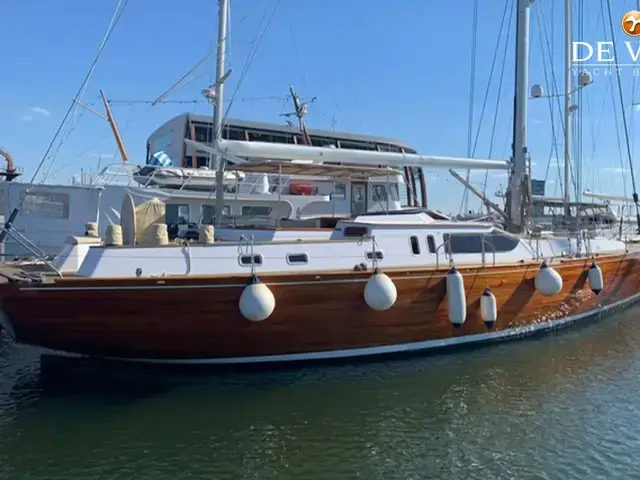 Lagoon Classic 65