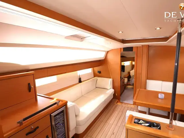 Jeanneau Yachts 54