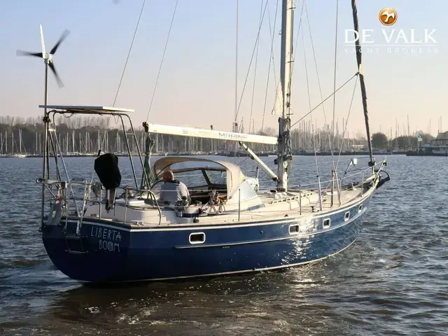 Hallberg-Rassy 382