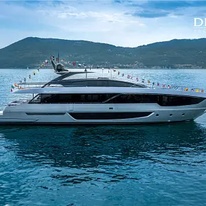 2024 Riva 102' Corsaro Super