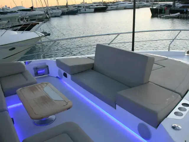 Fairline Squadron 68