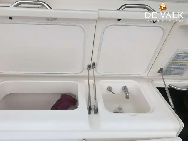 Riviera 58 Enclosed Flybridge