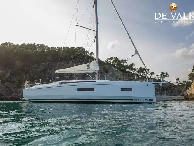 Beneteau Oceanis 37