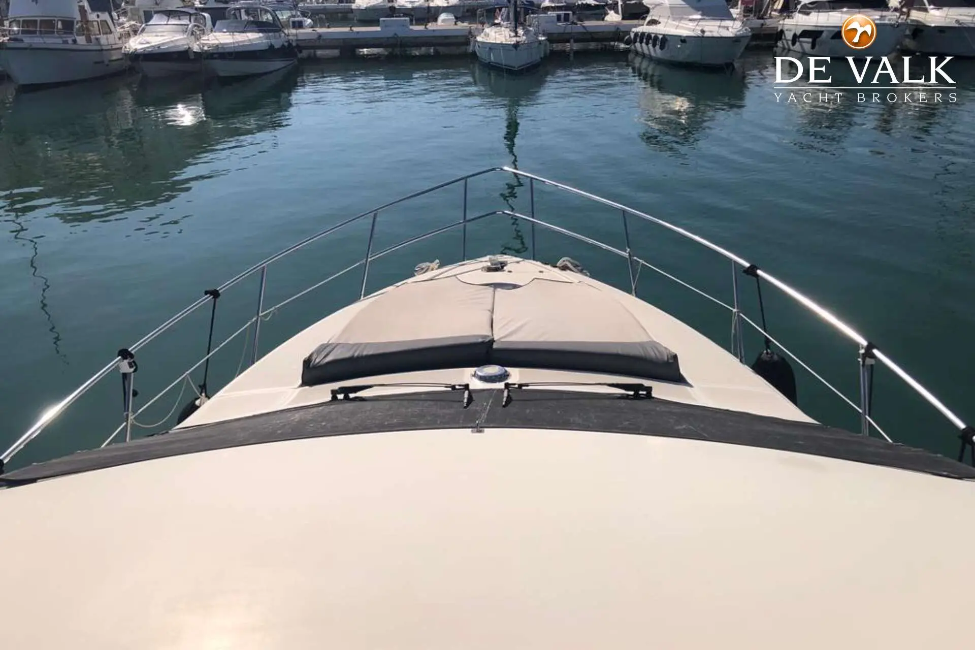 2005 Azimut 46