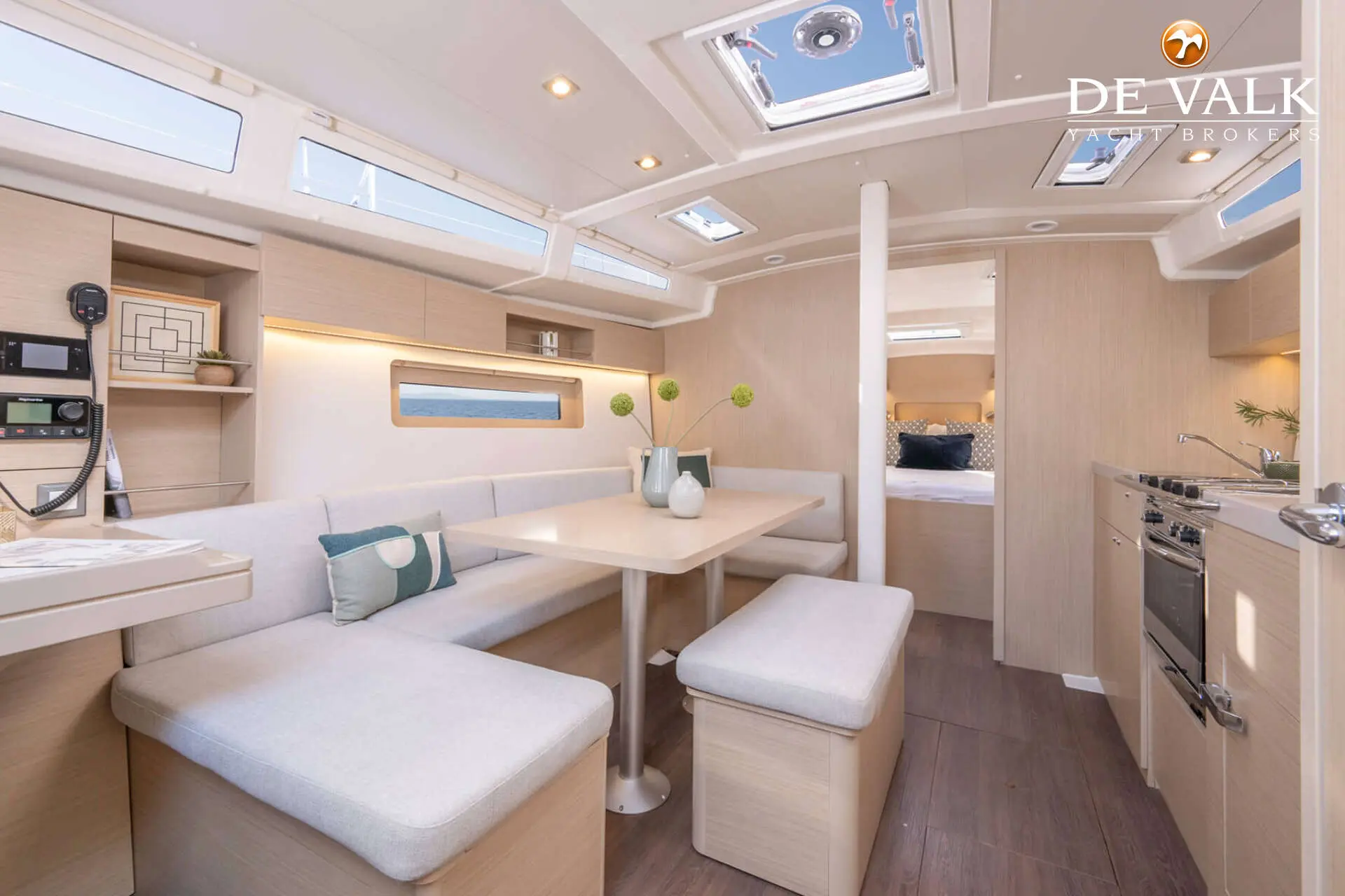 2024 Beneteau oceanis 37