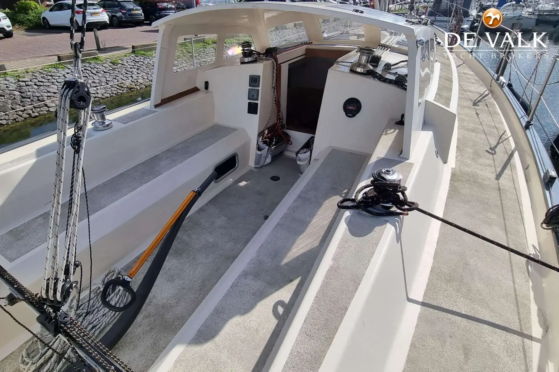 2016 Performance 41 lift keel