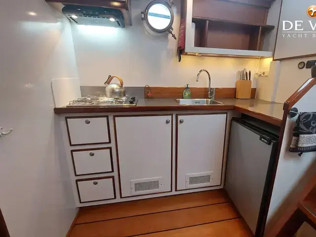 Pilothouse Trawler 60