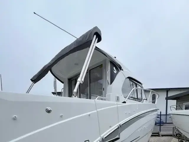 Beneteau Antares 8