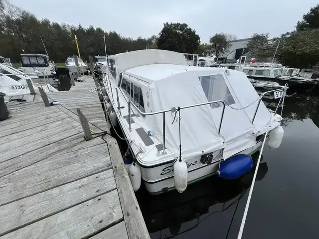 Sheerline 950 Centre Cockpit