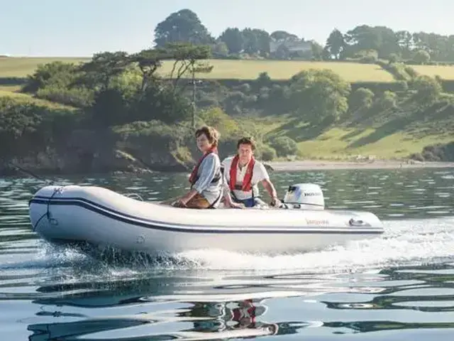 Honda T25SE Honwave Inflatable Boat