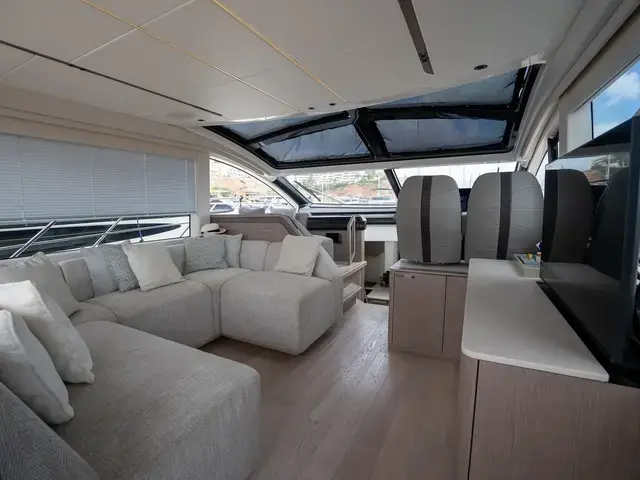 Sunseeker Predator 55 Evo