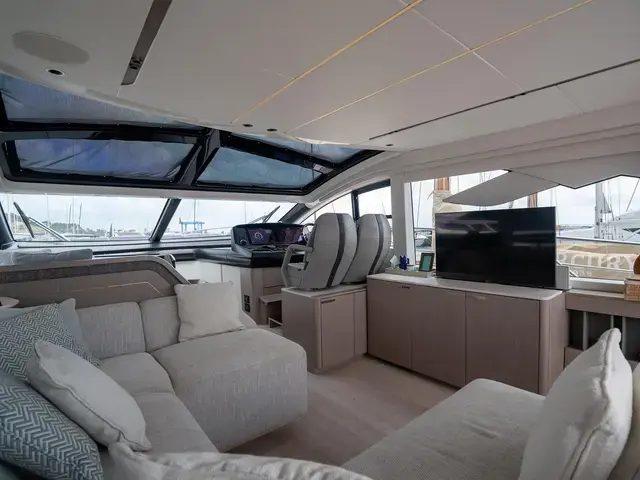 Sunseeker Predator 55 Evo