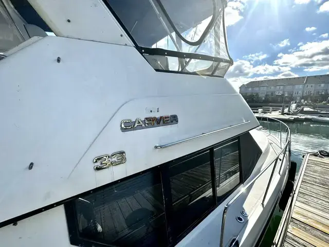 Carver 33 Aft Cabin