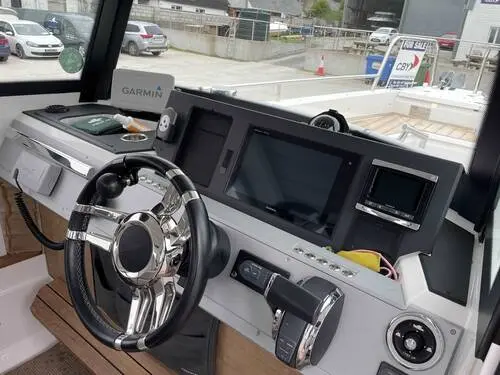 2016 Axopar 28 cabin