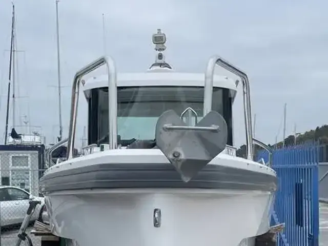 Axopar 28 Cabin