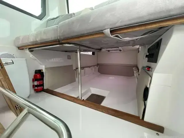 Axopar 28 Cabin