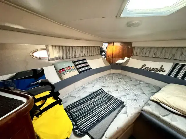 Carver 33 Aft Cabin