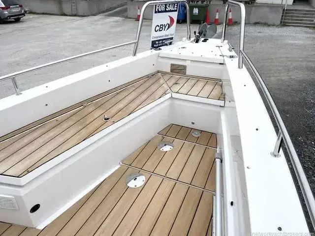 Axopar 28 Cabin