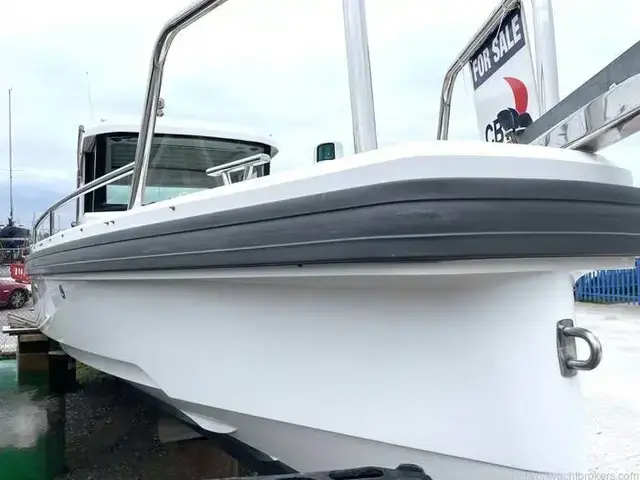 Axopar 28 Cabin