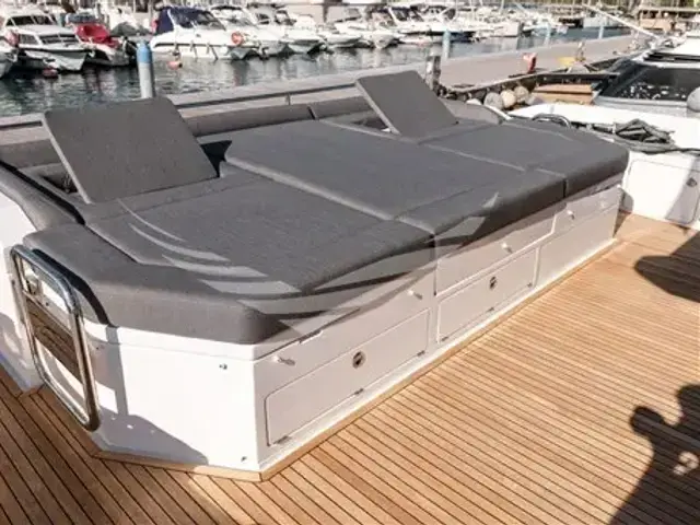 Azimut S7