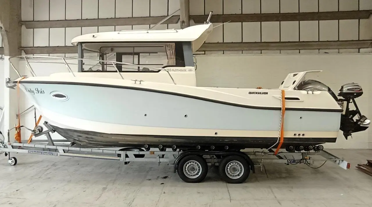 2017 Quicksilver 755 pilothouse