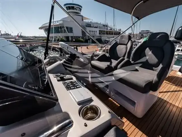 Azimut S7