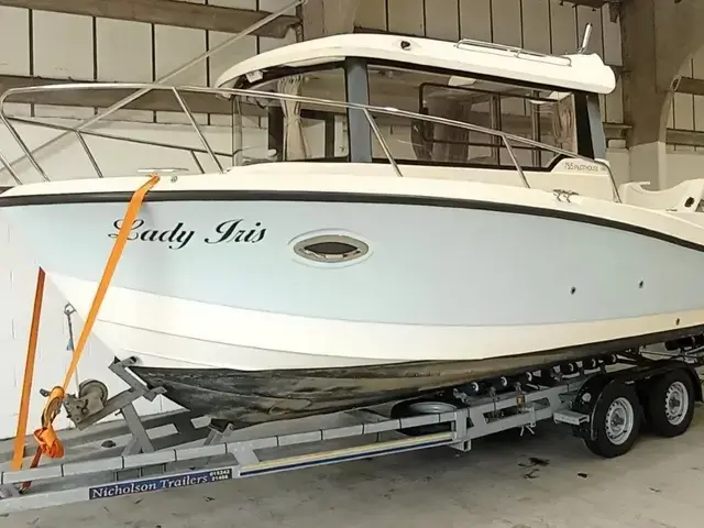 Quicksilver 755 Pilothouse