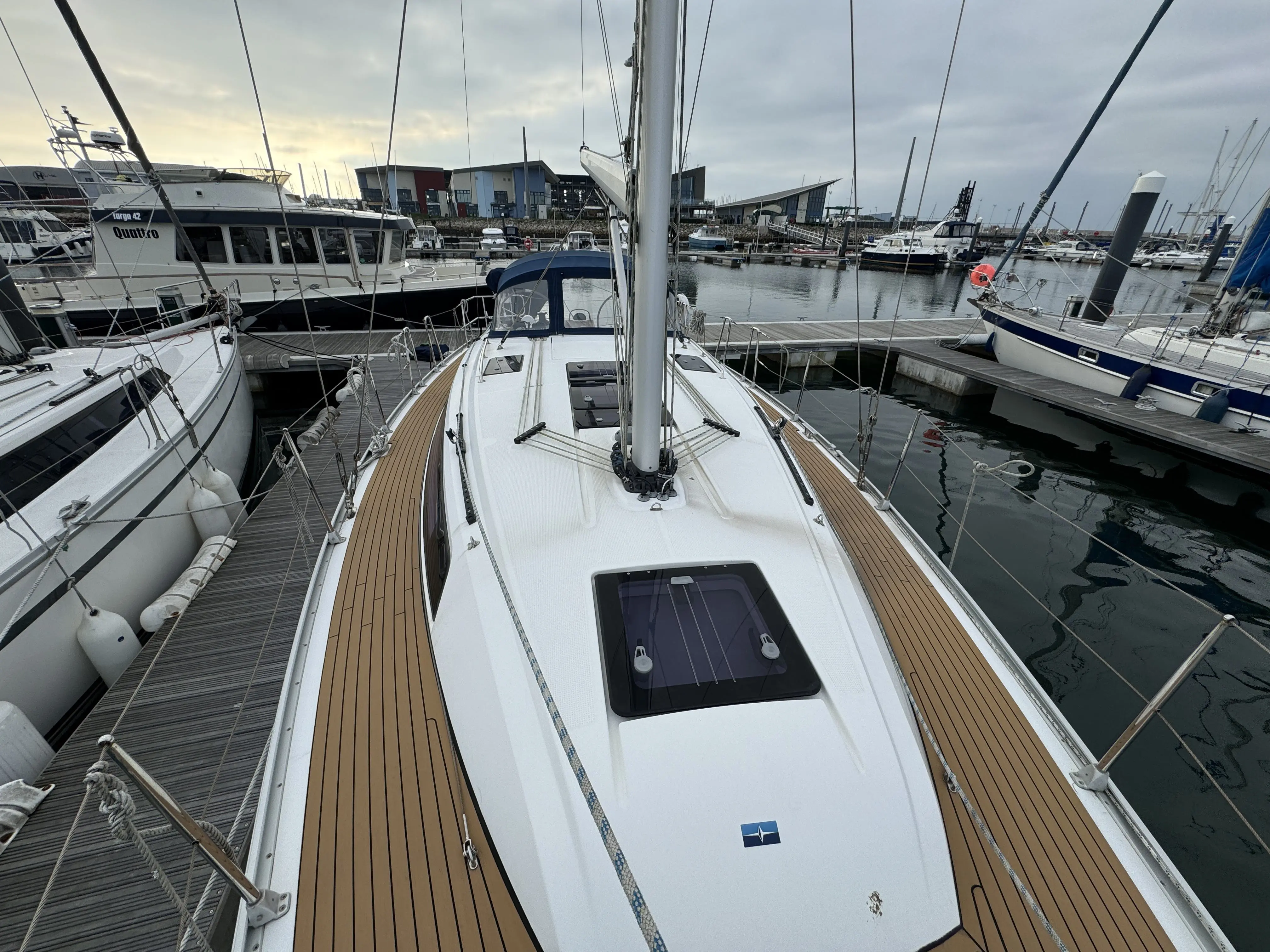 2016 Bavaria cruiser 37