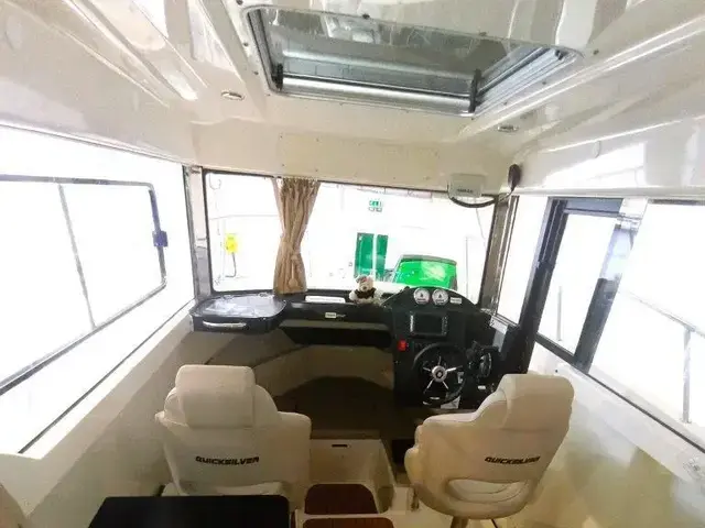 Quicksilver 755 Pilothouse