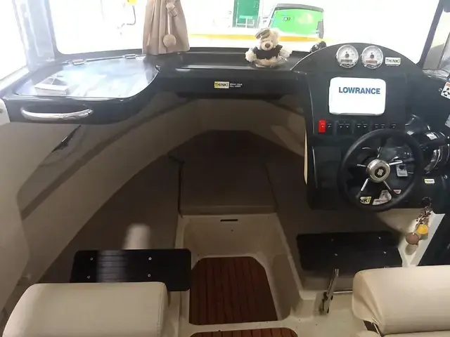 Quicksilver 755 Pilothouse