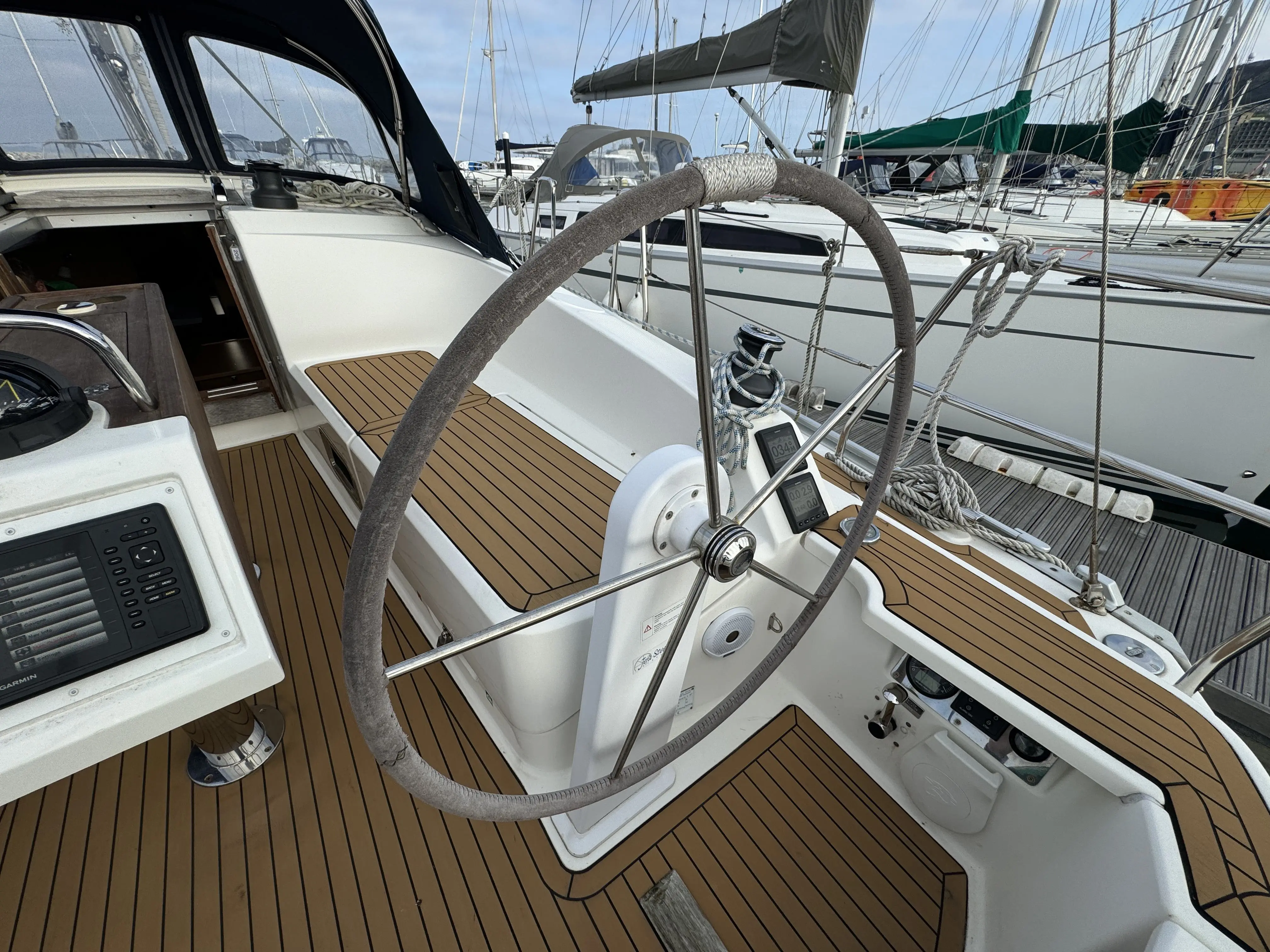 2016 Bavaria cruiser 37