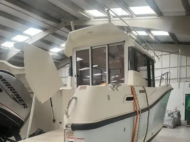 Quicksilver 755 Pilothouse