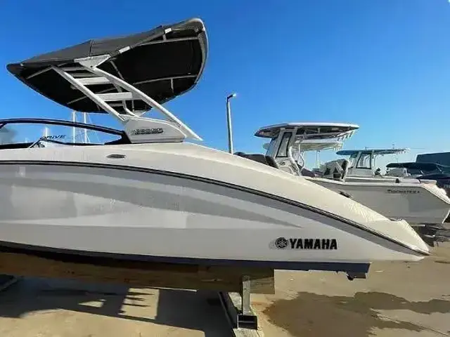 Yamaha 252sd