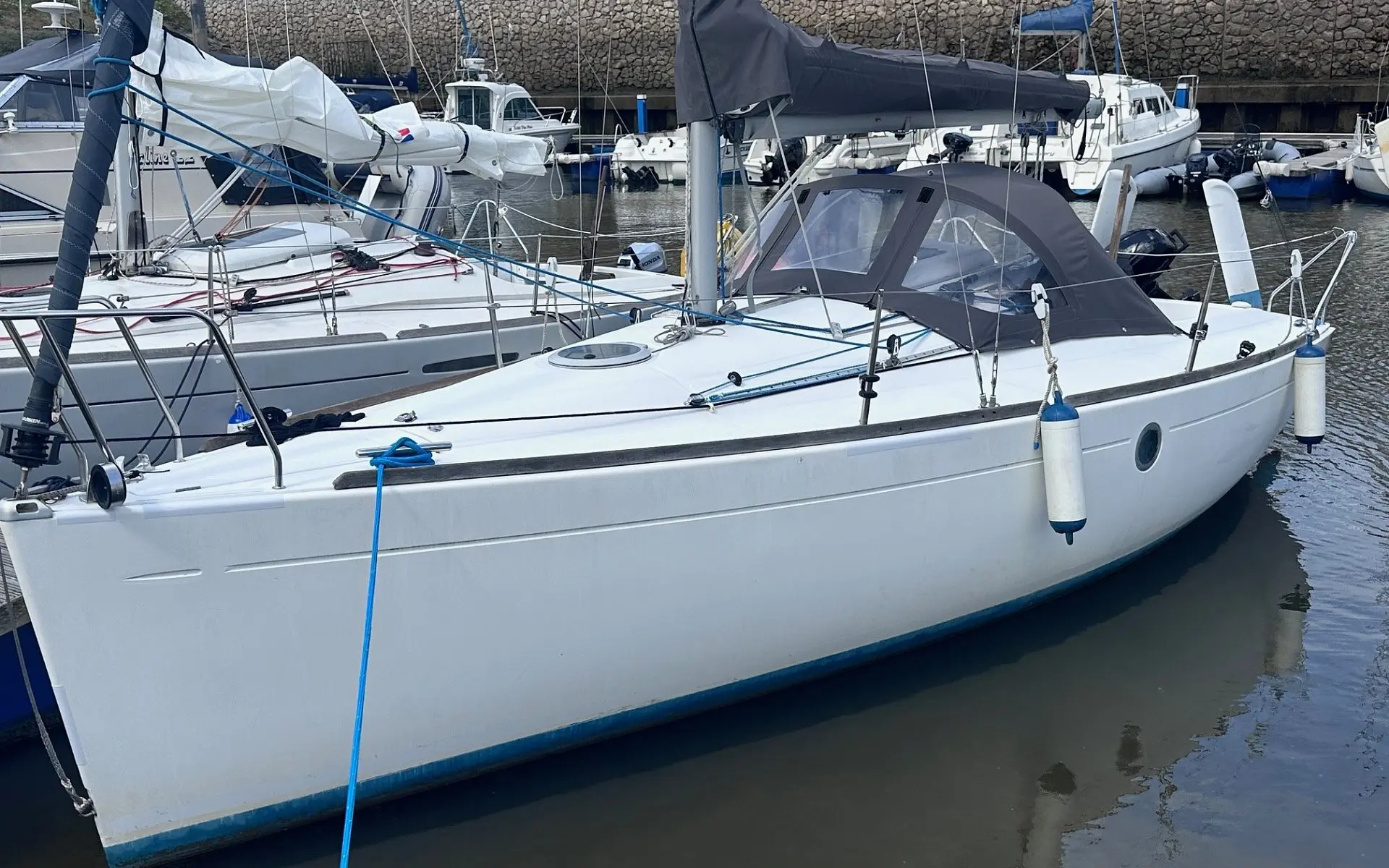 1999 Beneteau first 211