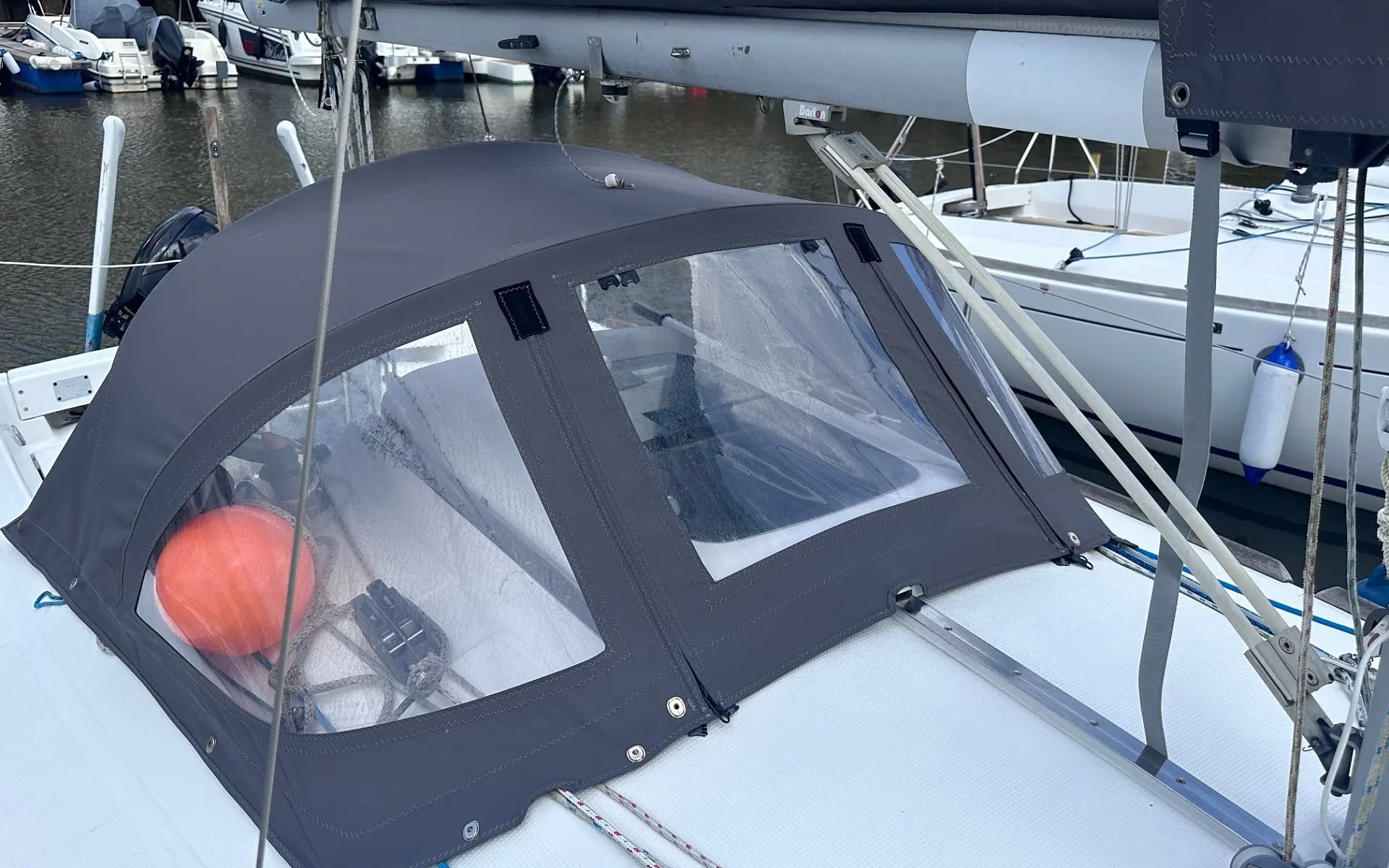 1999 Beneteau first 211