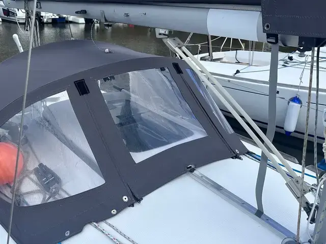 Beneteau First 211