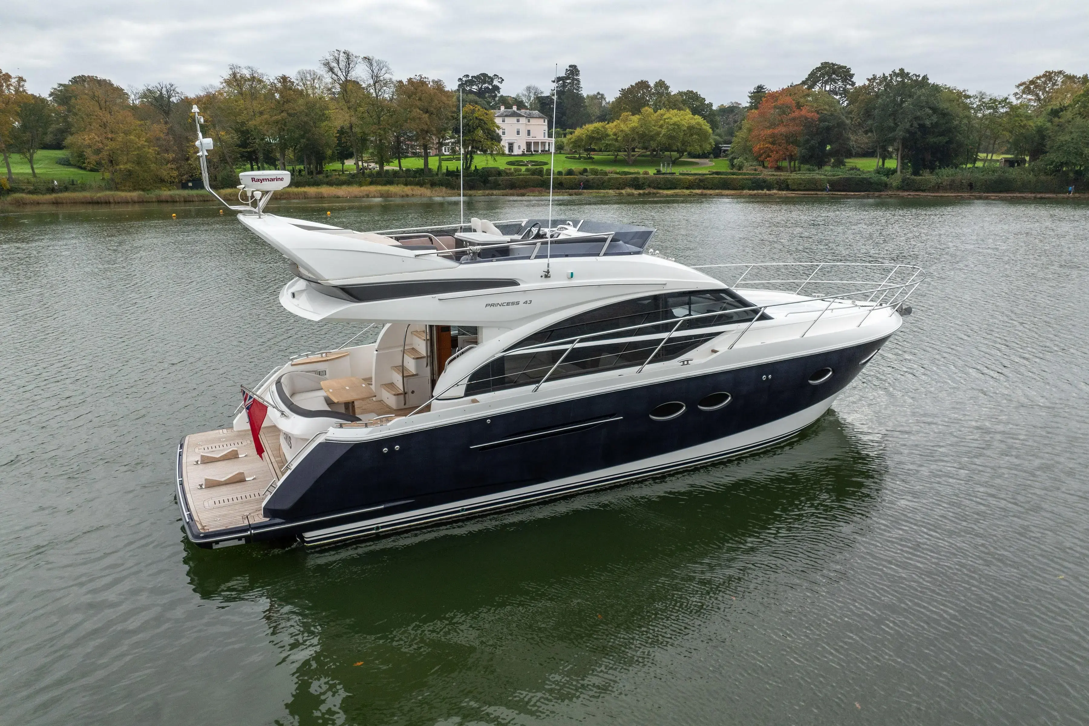 2014 Princess 43