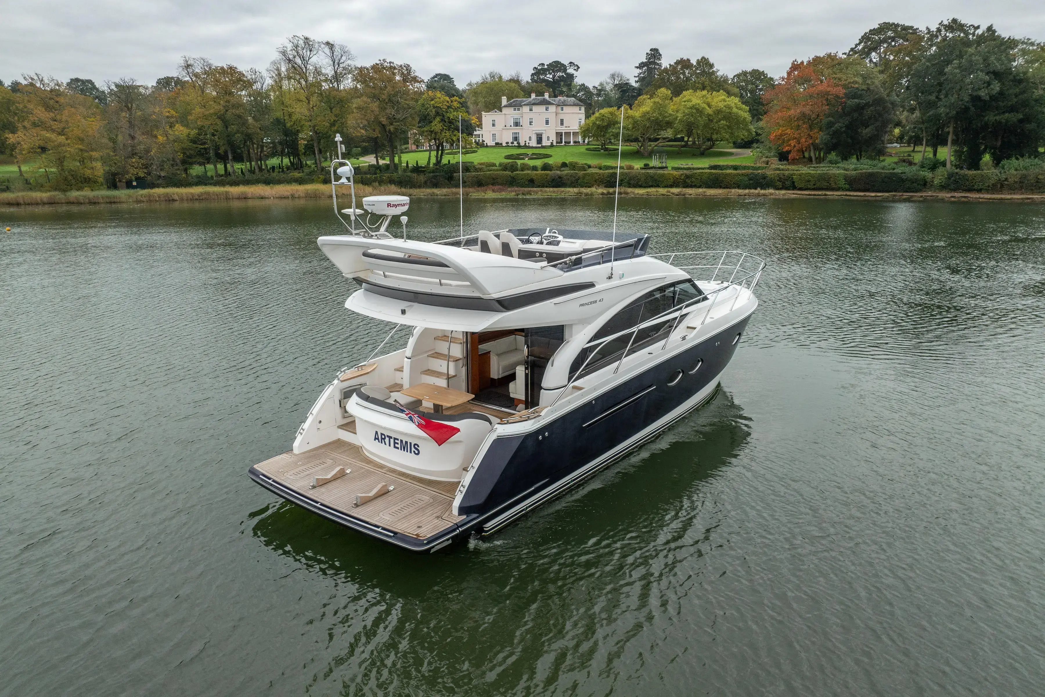 2014 Princess 43